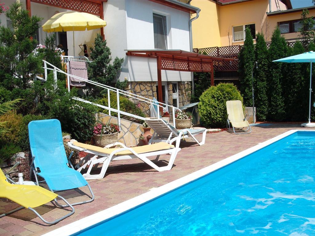 Apart Hevizi Haz Exterior foto