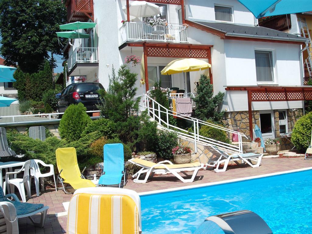 Apart Hevizi Haz Exterior foto