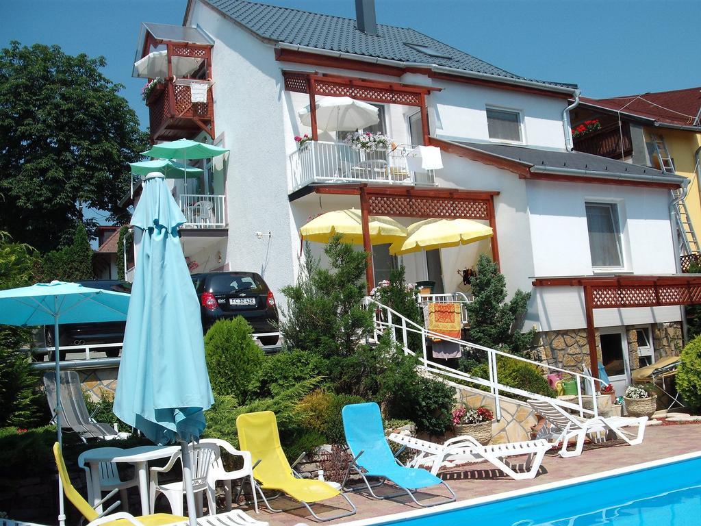 Apart Hevizi Haz Exterior foto
